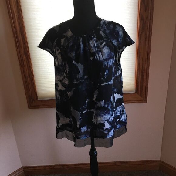 Simply Vera Vera Wang black gray top.  Size small - Picture 6 of 9